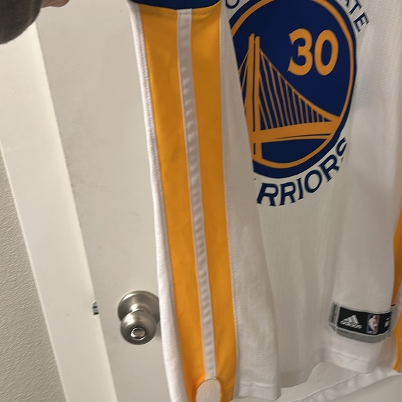 “CURRY 30” Golden State Warriors Basketball Jersey - Picture 5 of 5